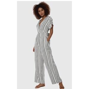 American Eagle Jumpsuit Womens L Striped Wide Pants Romper Short Sleeves V‎ Neck